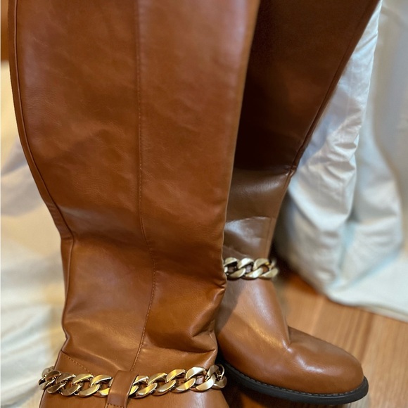 Brown Leather Knee-High Boots with Gold Chain - Picture 2 of 8